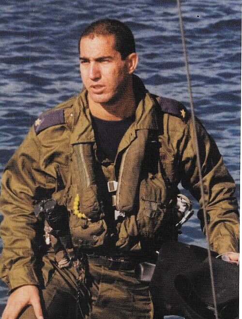 האלוף דוד סער סלמה בתקופת שירותו בשייטת. צילום: ניר מאור (ויקימדיה)