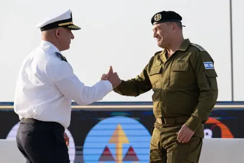 הרמטכ״ל , רא״ל אייל זמיר, נפרד מהאלוף דוד סער סלמה. צילום: דו״צ